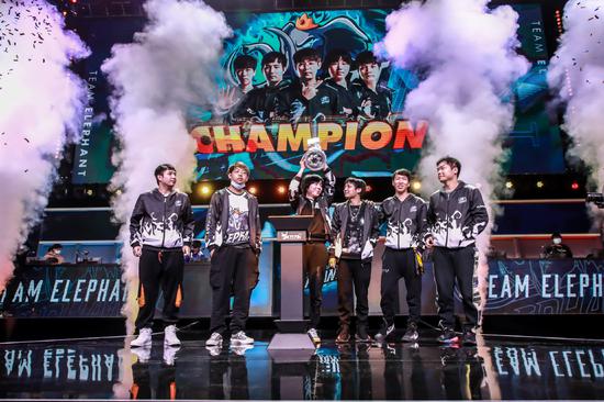 手游与机器人技术的创新融合探索虚拟世界的未来