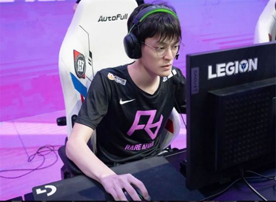 天才AD选手超越尺帝gala创造LOL历史新成就